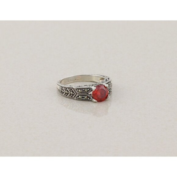 Sterling Silver Red Cubic Zirconia Marcasite Ring Size 8 - Picture 3 of 9